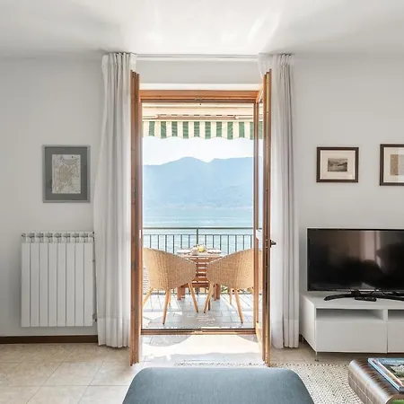 Holiday home Vista Azzurra - By Lovecomo *